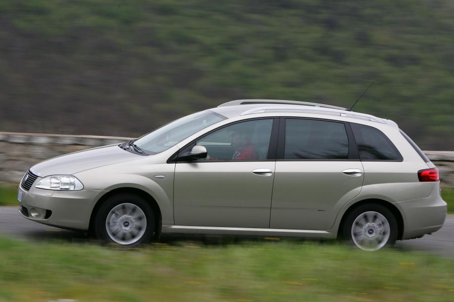  Fiat Croma Station Wagon 2009 года  (фото 4 из 106)
